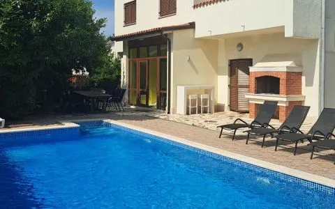 Villa Gaya